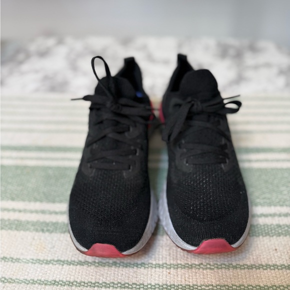 Nike Black and Pink Athletic Shoes - Picture 1 of 3